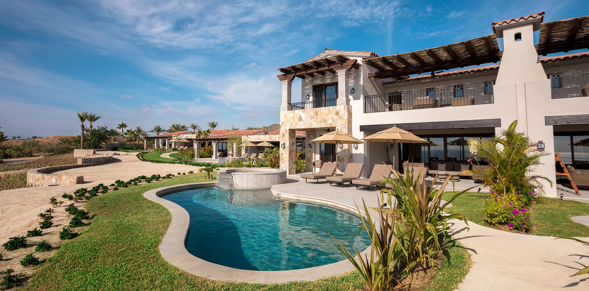 Live Aqua Residence Club